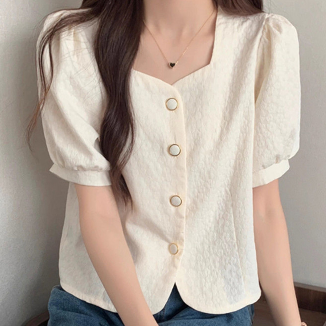 I CAN SIMPLE 女款壓紋紋理方領泡泡袖短袖上衣