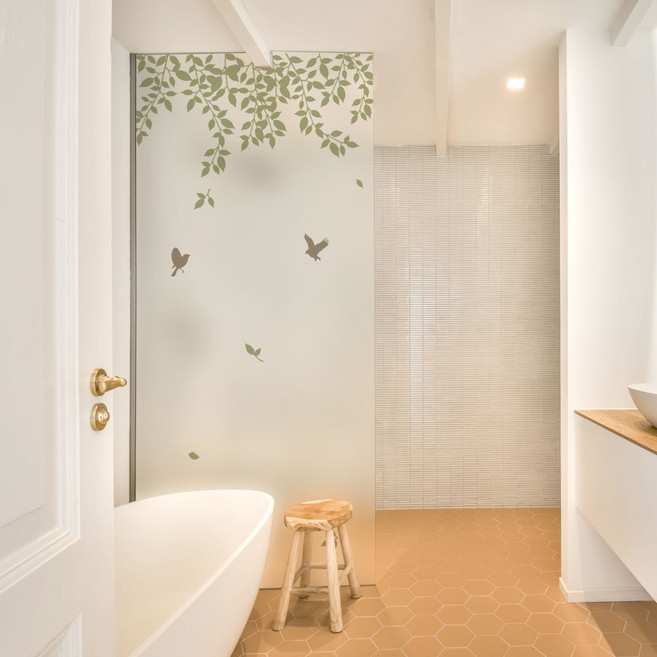 꾸밈 무점착 나뭇잎이 흩날리는 자작나무숲 유리문 시트지 ph300_m, B타입-새, B타입새, 100 x 210 cm