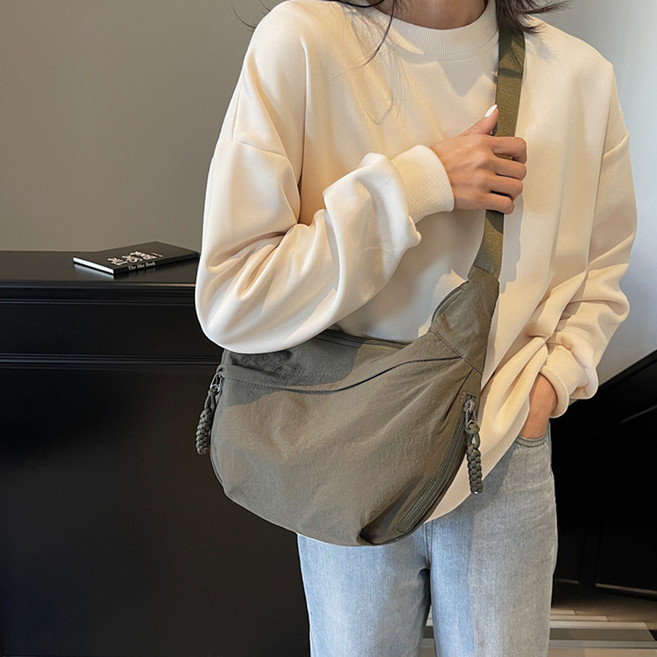 Elsso 女用麻花編織背帶設計日常大容量斜背包, 卡其色