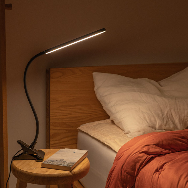 IRENE 10단 밝기 슬림 집게 LED 스탠드 IR2200M, 블랙