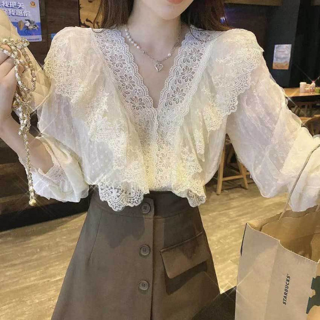 I'M MONG 女款 Le Cani 復古荷葉邊蕾絲V領長袖襯衫