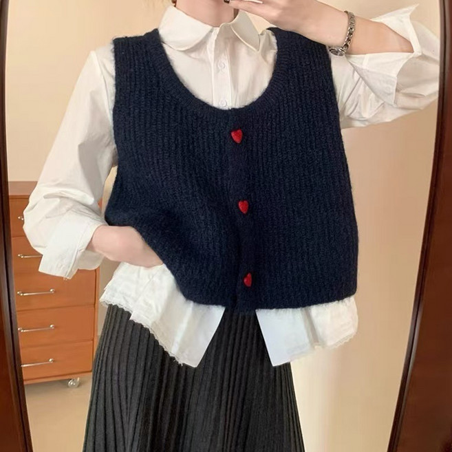 MEICHEL Lira U領愛心鈕扣針織背心馬甲 11155