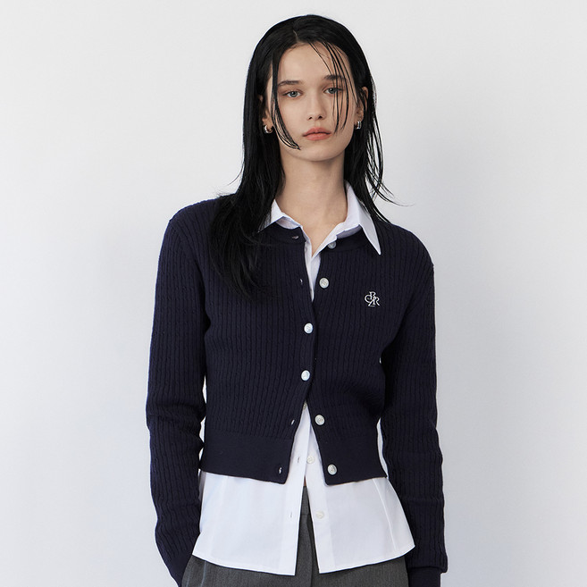 citybreeze 女款小標誌刺繡麻花修身開襟衫 CTH1CD01