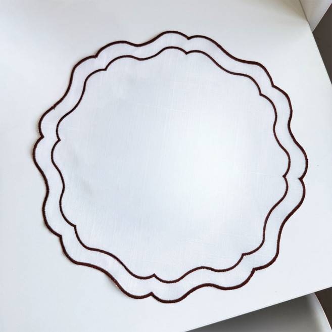 아메리칸로드 더블 웨이브 라운드 자수 감성 식탁매트 HR2777, 브라운, 1개, 38cm