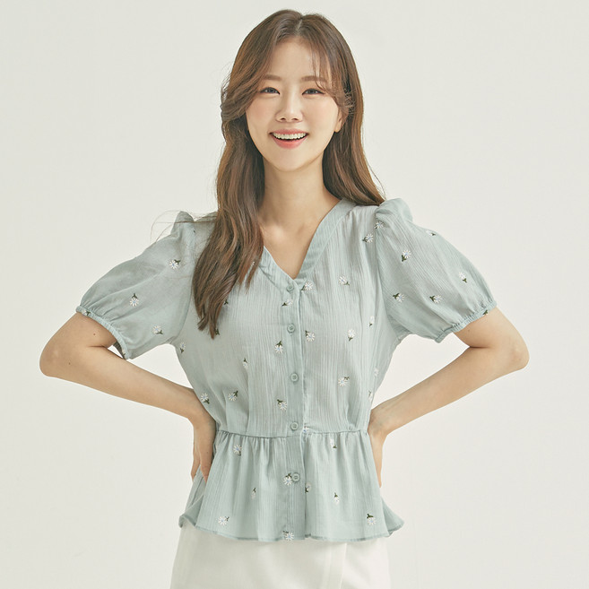로엠 꽃자수 블라우스