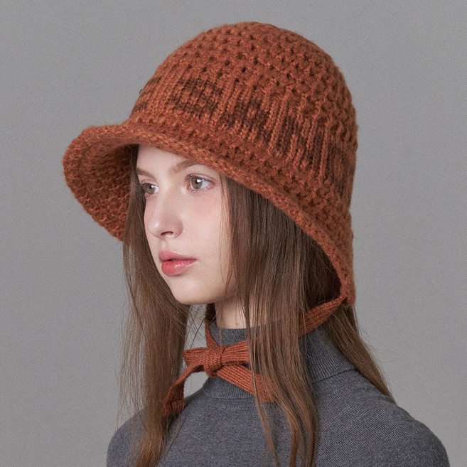 화이트샌즈 여성용 로고플레이 소리아 니트 보닛햇