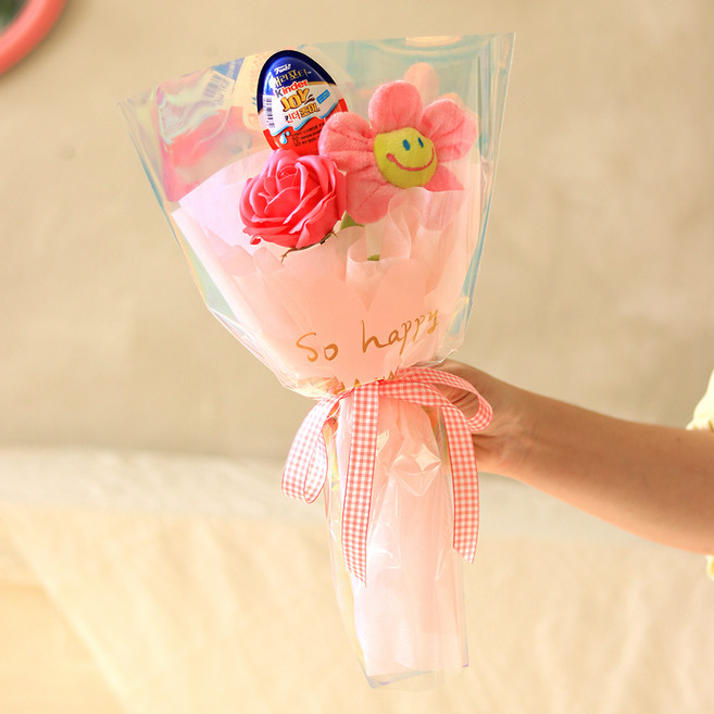 센트바스켓 비누꽃 스마일 킨더조이 꽃다발, 연핑크(꽃다발), 랜덤 발송(킨더조이), 1개