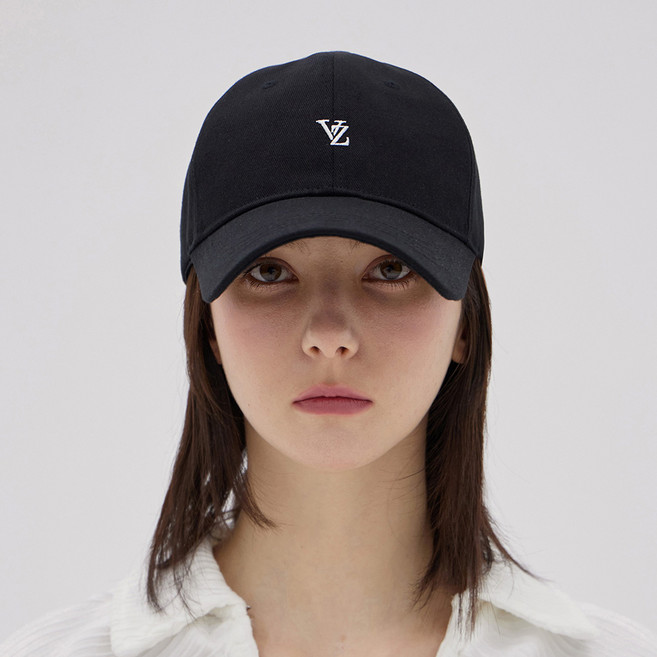 바잘 미니멀 로고 볼캡