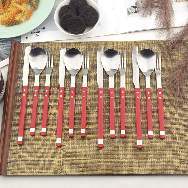 보겐 스퀘어 솔렌 디저트 커트러리 4인 세트, 루비레드, 1세트, 디저트포크 4p + 디저트스푼 4p + 샐러드나이프 4p