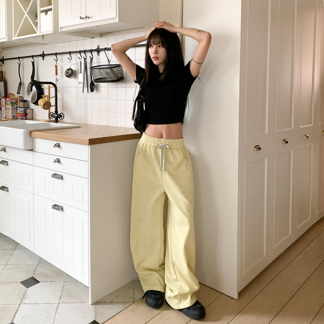 시크블랙 여성용 진무도 무지 슬림 크롭 반팔 티셔츠 cpt17557k62