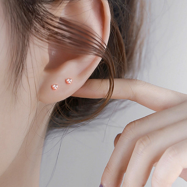 젤루나 여성용 초미니 하트 큐빅 기본 심플 귀걸이 P-660