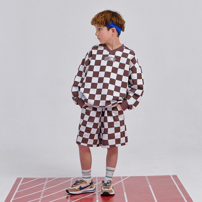 베리클로젯 남아용 원스 체커 브이넥 맨투맨 + 반바지 세트