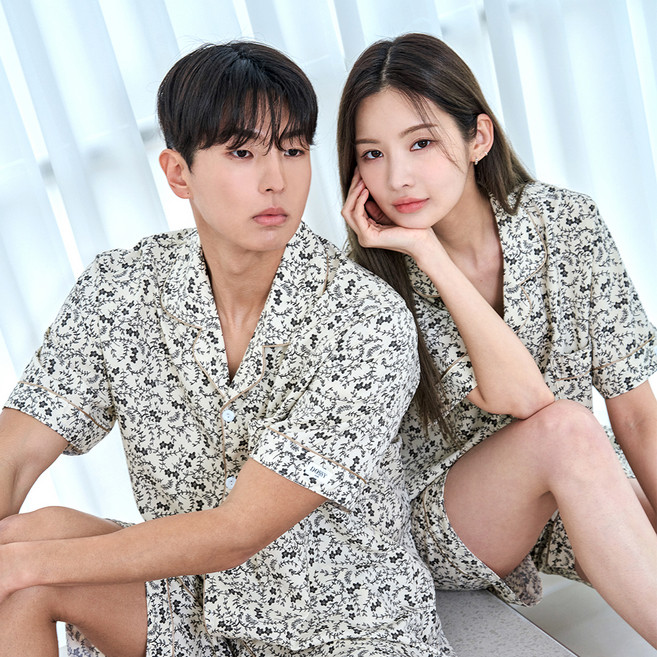 도씨 커플용 냉감 실크핏 플라워 반팔 카라 잠옷 세트 D-3691