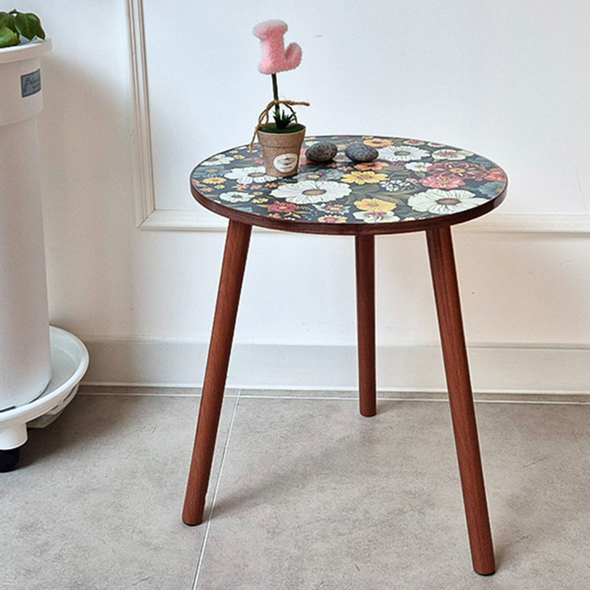 Winprice 復古花紋圓形桌, 混合色