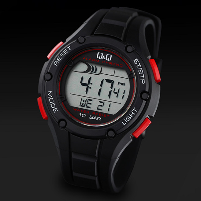 큐앤큐 남성용 맨블랙 10기압 방수 스포츠 시계