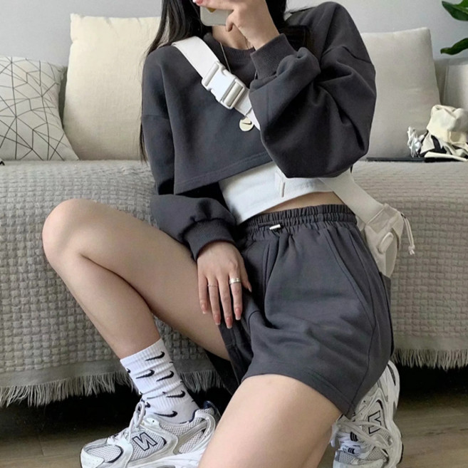 Goodif 女款素色短版上衣套頭長袖短褲運動上下套裝