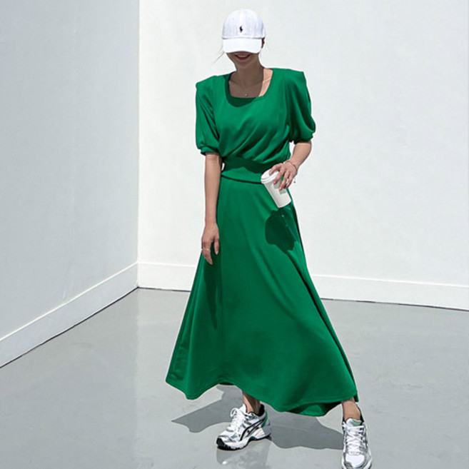 난닝구 이벨오 퍼프 맨투맨 스커트