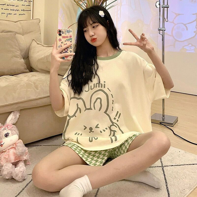 비올라 여성용 데일리 편한 루즈핏 잠옷 반팔 티셔츠 + 반바지 세트 VIO0045