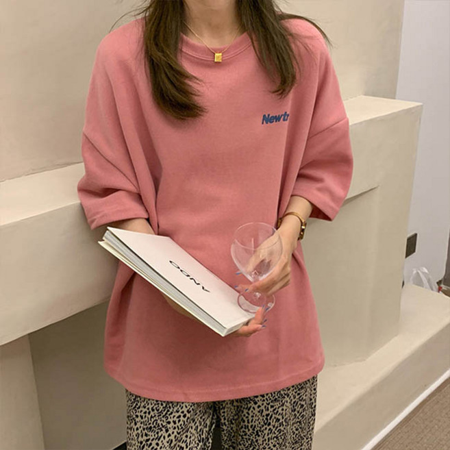 앤드스타일 여성용 심플뉴로고 박시 반팔 티셔츠 262404