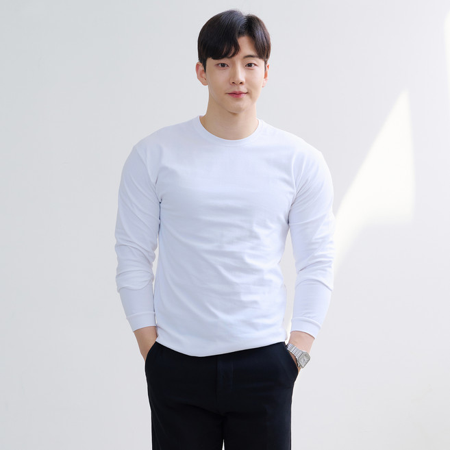 핵쿨남 남성용 어깨넓어보이는 머슬핏 긴팔 라운드 티셔츠