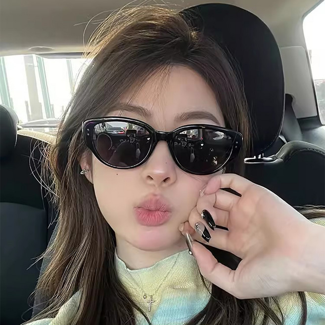 힙하고 세련된 편광 캣아이 선글라스