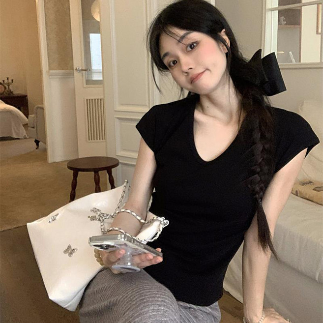 DMELD 女款V領修身涼感彈力日常短袖T恤