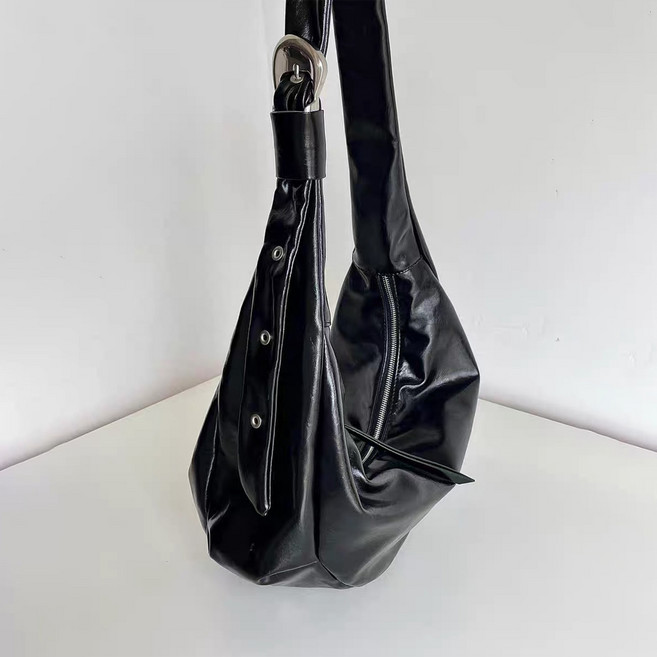 닷이프 여성용 버클 유광 크로스 숄더백