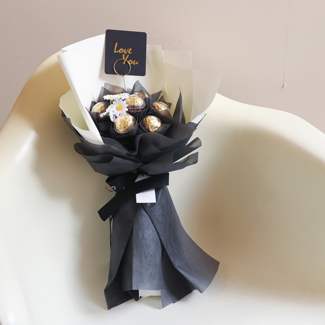 아스파시아 해피 데이지 페레로로쉐 7T 꽃다발, 블랙