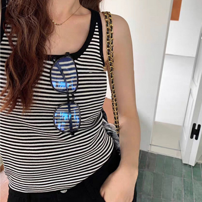 더시럽 여성용 포인트 배색 라인 니트 나시