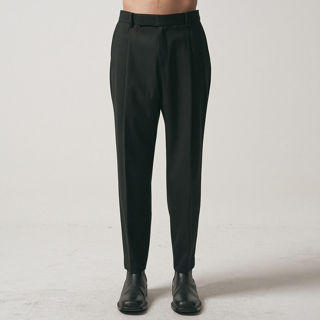 noirer 男性羊毛單褶寬鬆西裝短褲