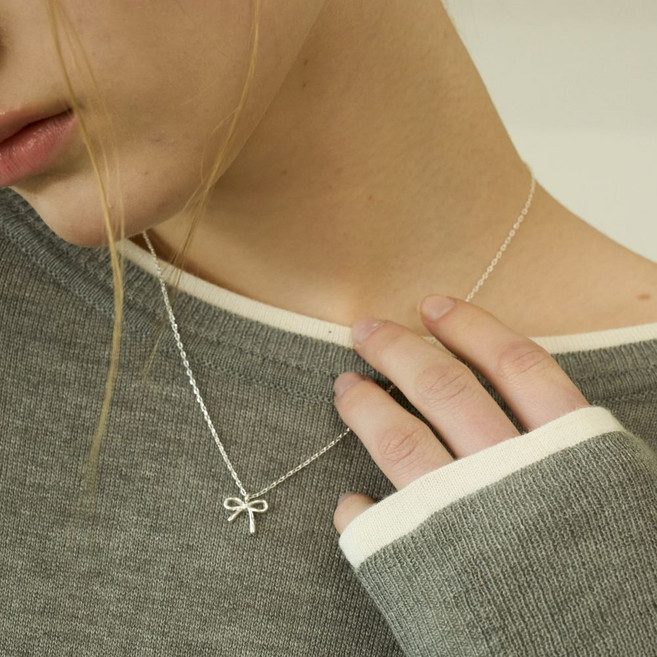 aora 女性日常蝴蝶結項鍊