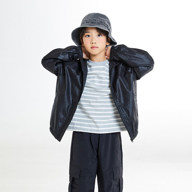 스파오 아동용 글로시 라이트 윈드브레이커