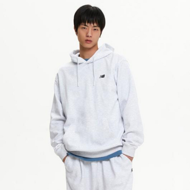 뉴발란스 남녀공용 유니 에센셜 스몰로고 후드티 NBN0F11203