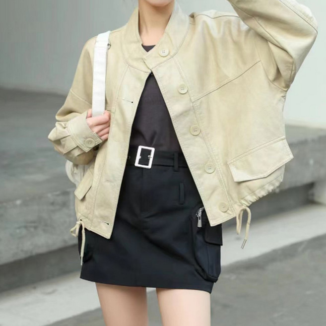 Queenis 女款高領短版皮革夾克