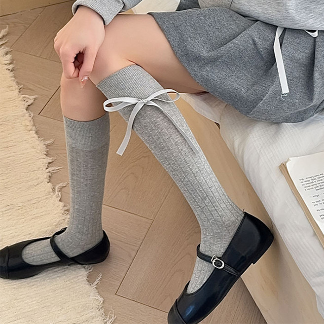 Dimeldi 女款簡約蝴蝶結芭蕾風及膝襪 MH1837