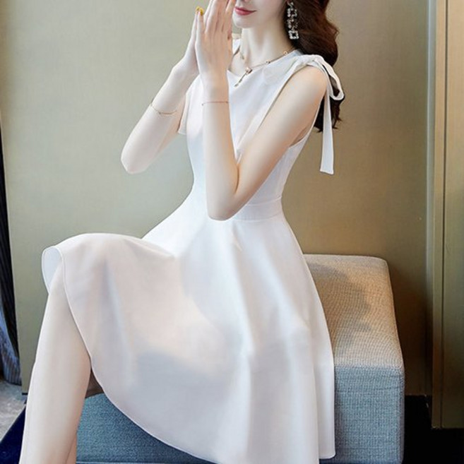 MMMII 蝴蝶結肩帶婚禮風傘襬迷你連身裙 MMM438, 白色