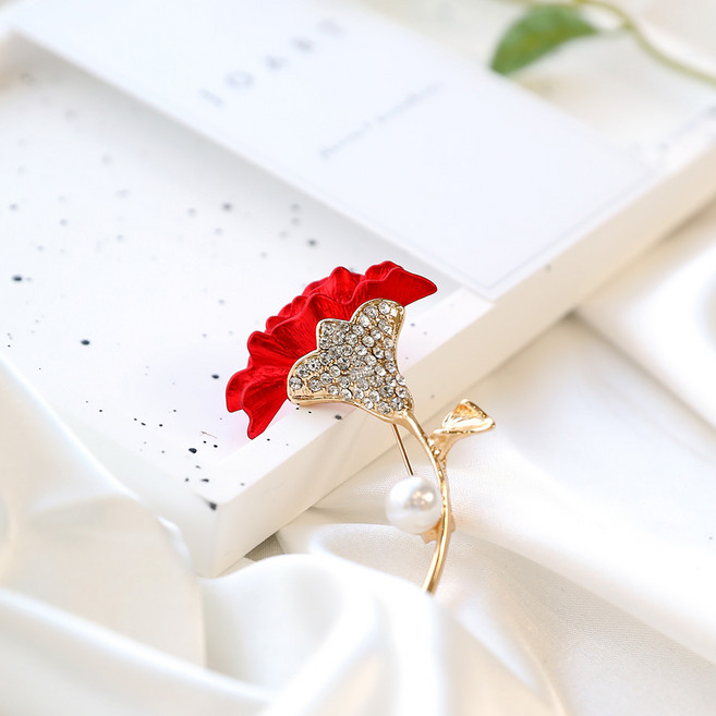 조아트 프릴카네이션 브로치