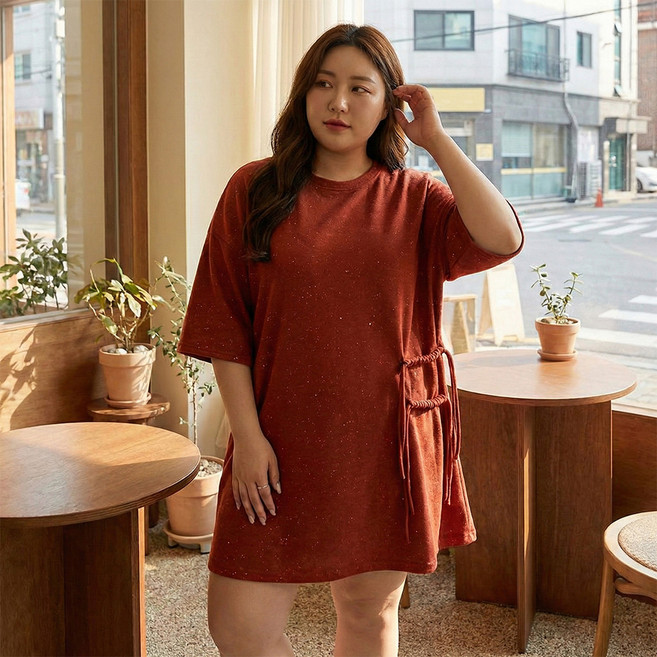 인피어스 여성용 빅사이즈 매듭 반짝이 오버핏 티셔츠 I263-0366