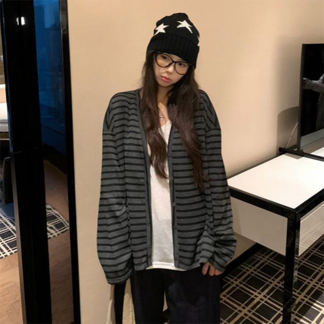 PEONIST 女款休閒感寬鬆條紋針織外套