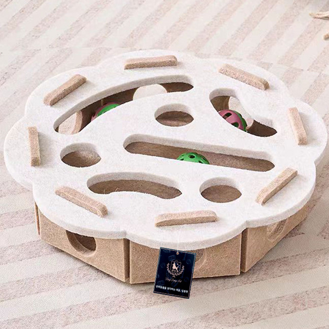 딩동펫 고양이 펠트 미로 방울공 장난감 원형, 아이보리, 1개