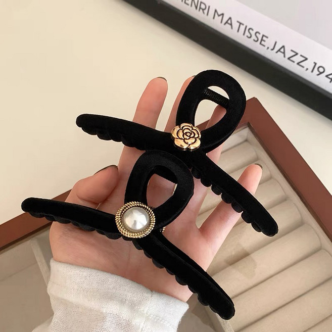 워더미 여성용 겨울 벨벳 골드 까멜리아 진주 꼬임 헤어집게핀 2종 세트 F591
