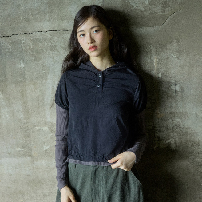 꼬모니노즈 W 퍼프 소매 레이어드 후디 WN246TIHDZ22