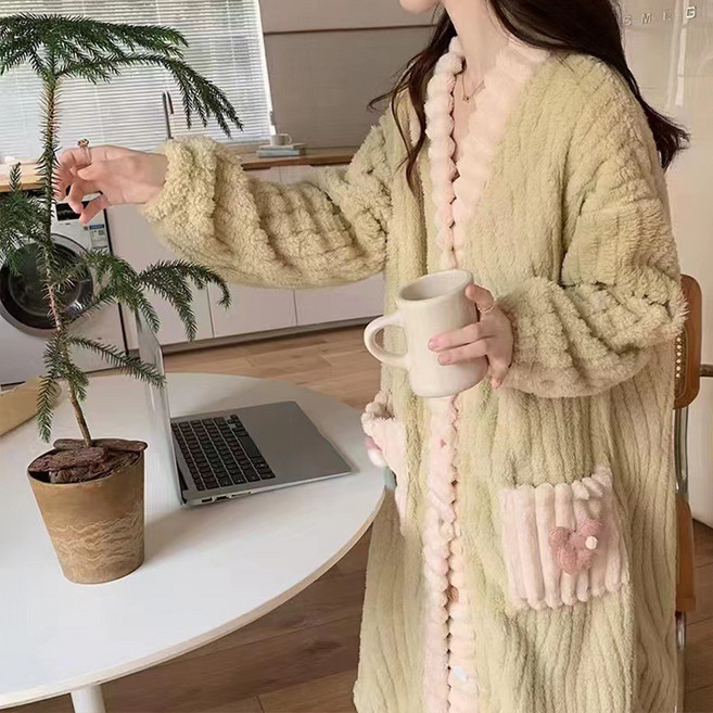 Jnana 女款慵懶風壓花花朵睡眠浴袍