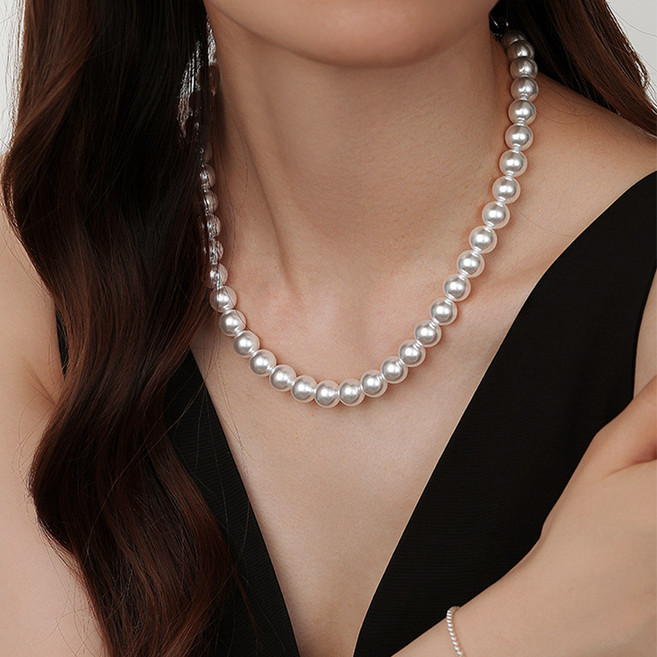 걸핀스 여성용 미니멀 아크릴 진주 목걸이 1608