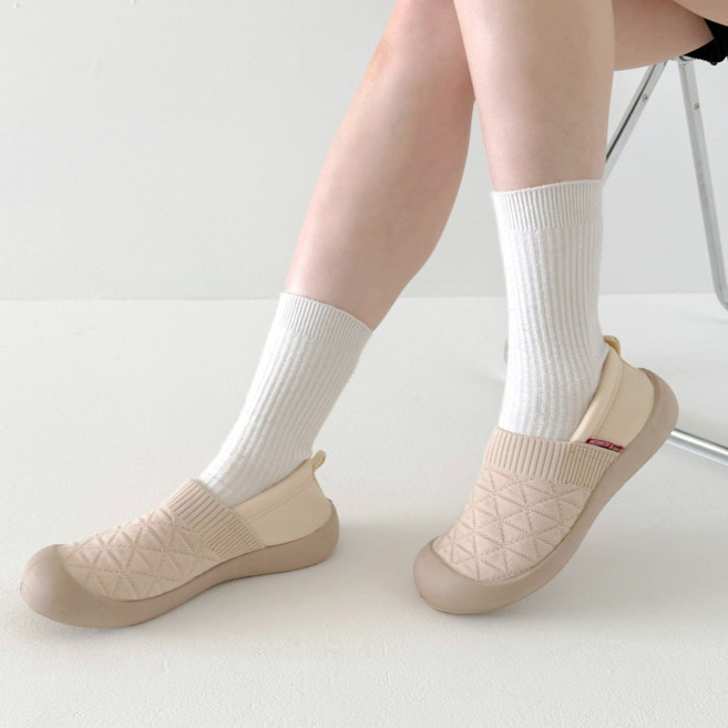 어바웃슈 여성용 경량 아웃솔 니트 슬립온 26TSP3634