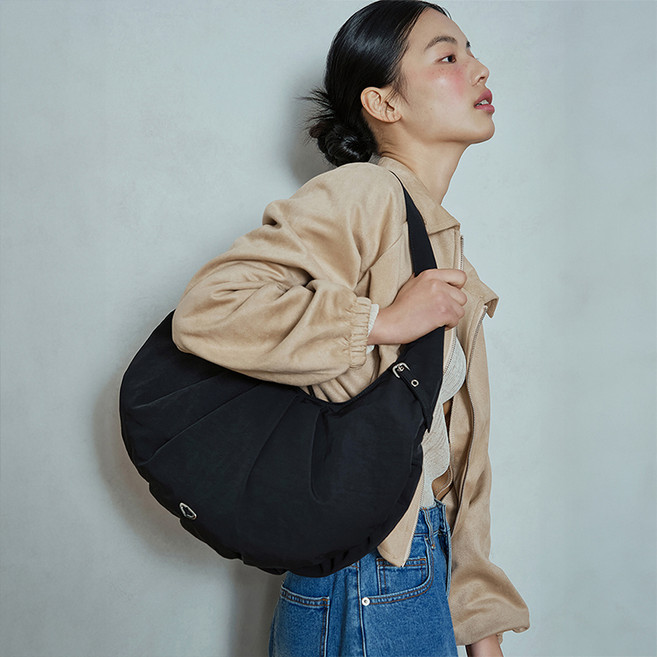 오야니 크로아상 숄더백