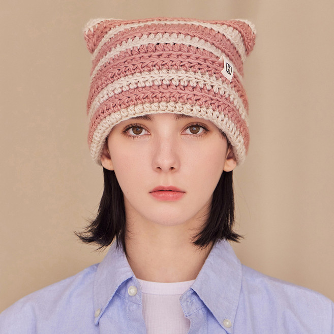 바잘 스퀘어 라벨 스트라이프 크로셰 비니