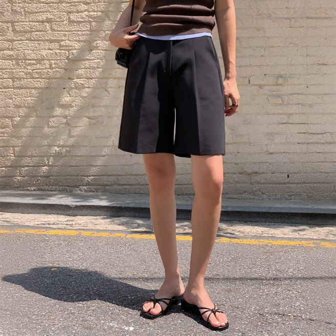 NEEDSOME 女款 迷人細褶五分西裝褲