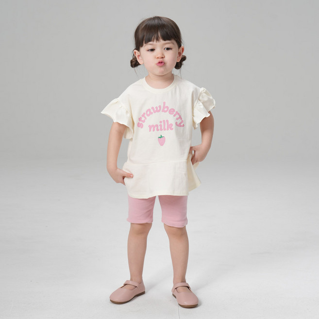 KIDSCOMO 兒童透氣牛奶莓果短袖上下套裝
