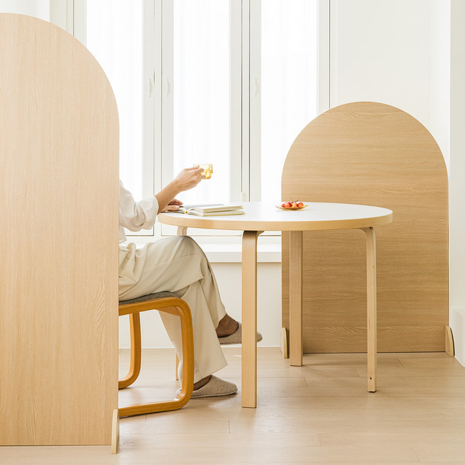 우드레이 베르 라운드 스탠드 파티션 1200, 네추럴오크